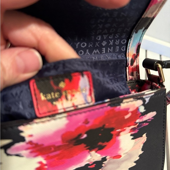 KATE SPADE Laurel Way Carsen Crossbody Bag black Multi Floral Leather WKRU4141 - Picture 6 of 9
